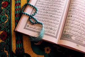 Resensi Buku: Menyelami Makna Batin Al-Qur'an di Tengah Keringnya Spiritualitas Modern